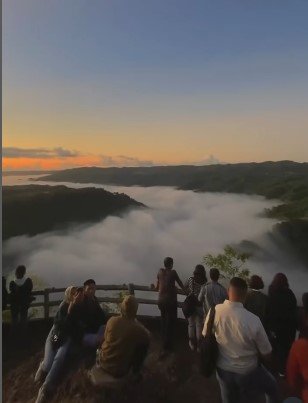 desa kaki langit panorama